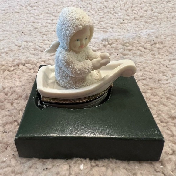 Dept 56 Snowbabies Rock-a-Bye Baby Hinged‎ Trinket Box White Holiday - Picture 1 of 10